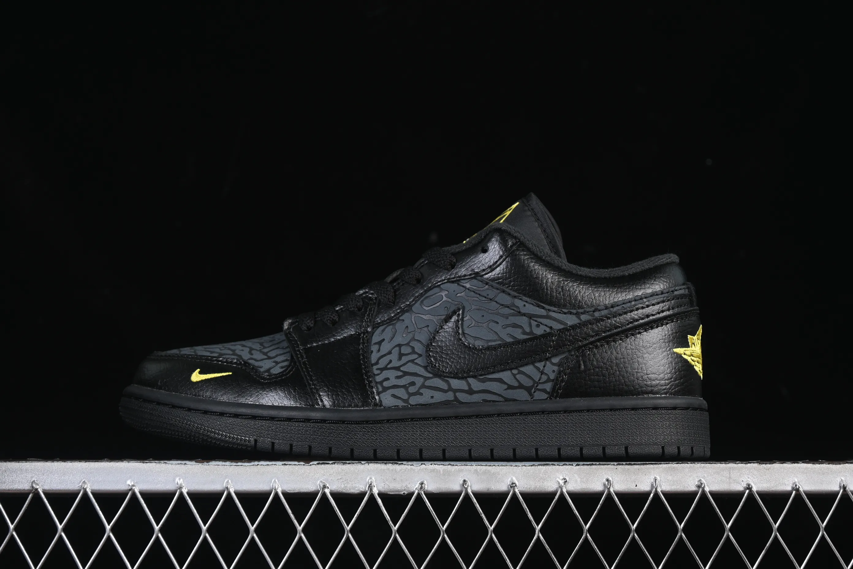 All categories Air Jordan Jordan series basketball shoes Air Jordan 1 Low G version pure original Air Jordan 1 Low "Elephant" AJ1 Joe 1 burst pattern Danger warning low-top cultural casual sneakers IM6568-010